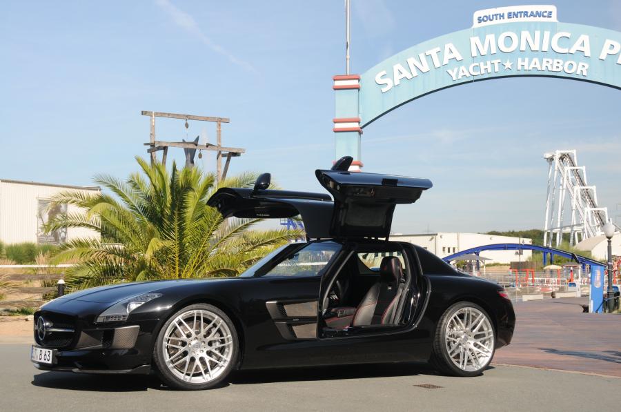  Mercedes-Benz SLS AMG by Brabus 2010 года  (фото 32 из 64)